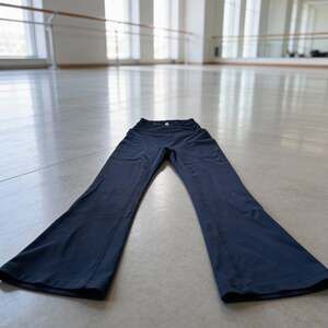 NWT Yogalicious Women's High Rise Flare Pants in Black XS